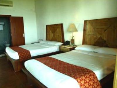 Grande Island Resort Subic Bay Exterior photo